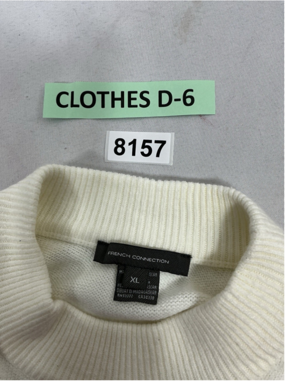 Womans Excellent Cond. French Connection Long Sleeve pullover Sweater XL Cream - Picture 3 of 5